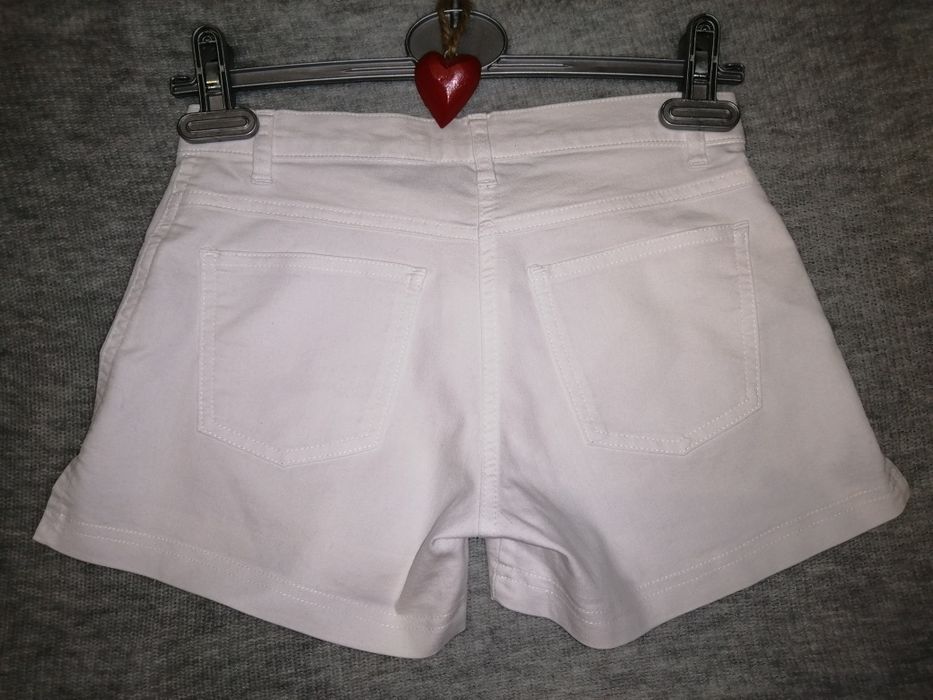 Sexowne spodenki marki Club Patetti ze zdobieniem