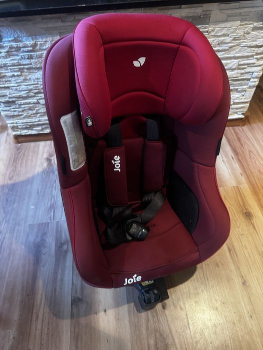 Fotelik samochodowy obrotowy