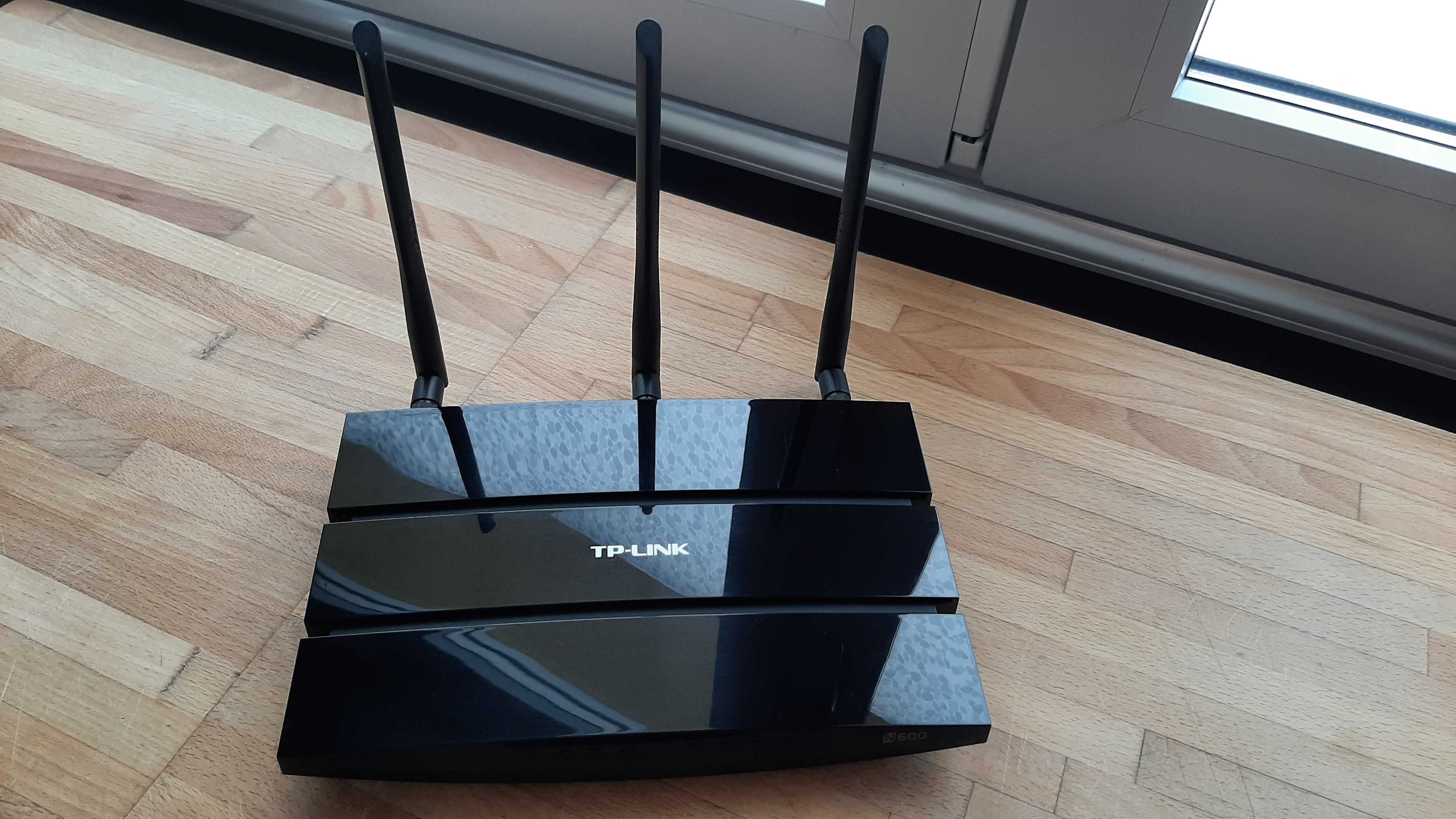 tplink TD-W9980 router