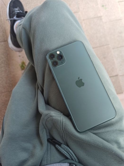 iPhone 11 pro max 256 gb Midnight Green
