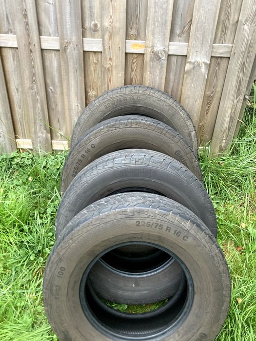 Opony letnie Continental 225/75 r16C vancontact ( 2020 r )