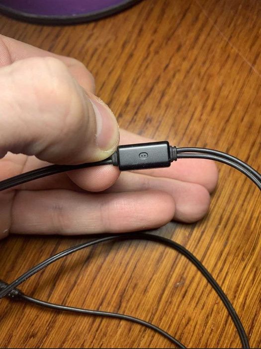 Продам навушники от Lg gs155 оригинальні