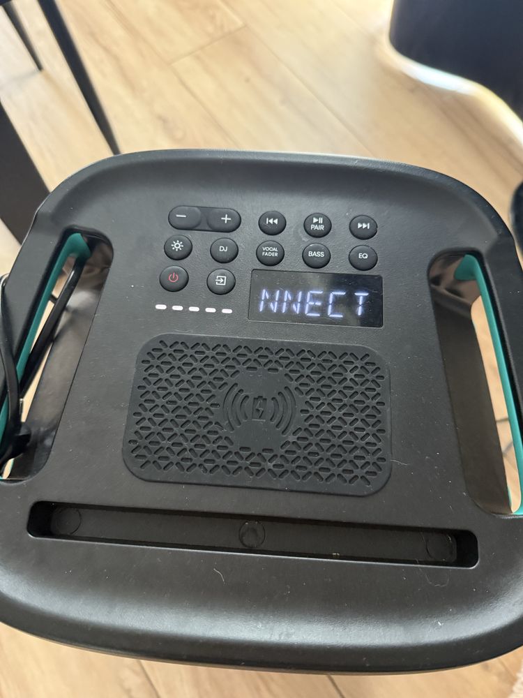 Hisense Party Rocker One Plus 300W . Dwa nikrofony karaoke.
