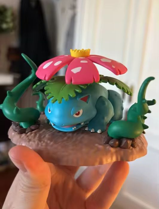 Venusaur estátua figure