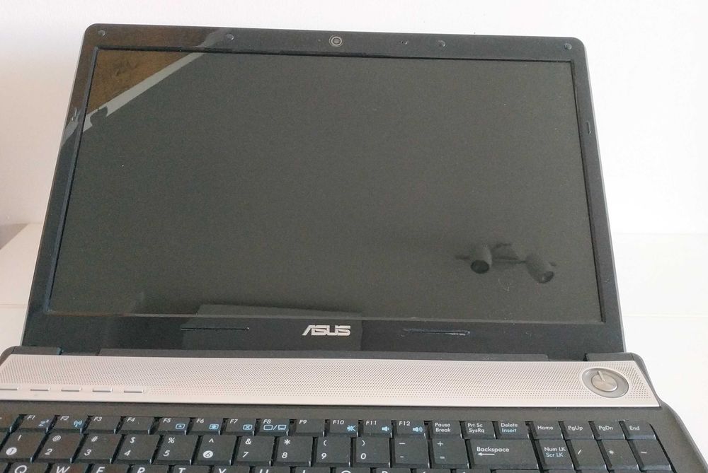 Laptop ASUS N61VG 4 GB RAM 1 GB grafika 16"