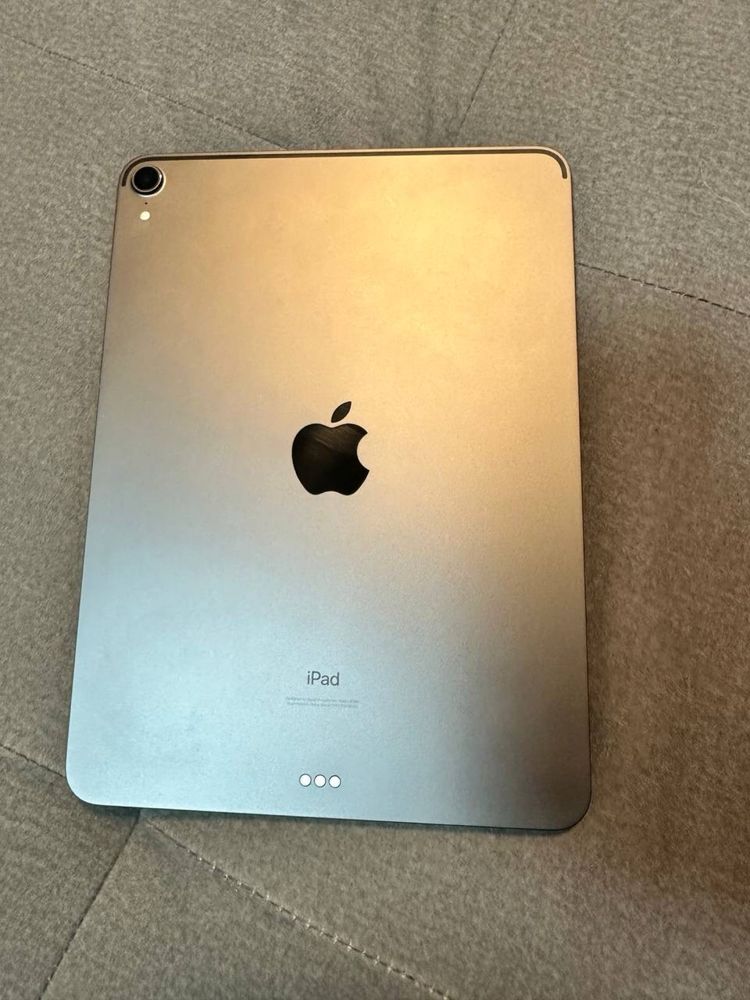 Продам Apple Ipad Pro 11 1Tb + Apple Pencil 2