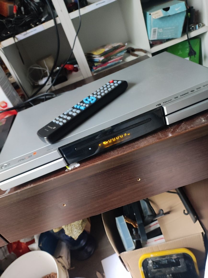 DVD player  Muvio z HDMI cały zestaw z pilotem i kablami