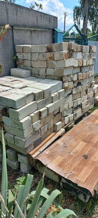 Кирпич белый ,красный