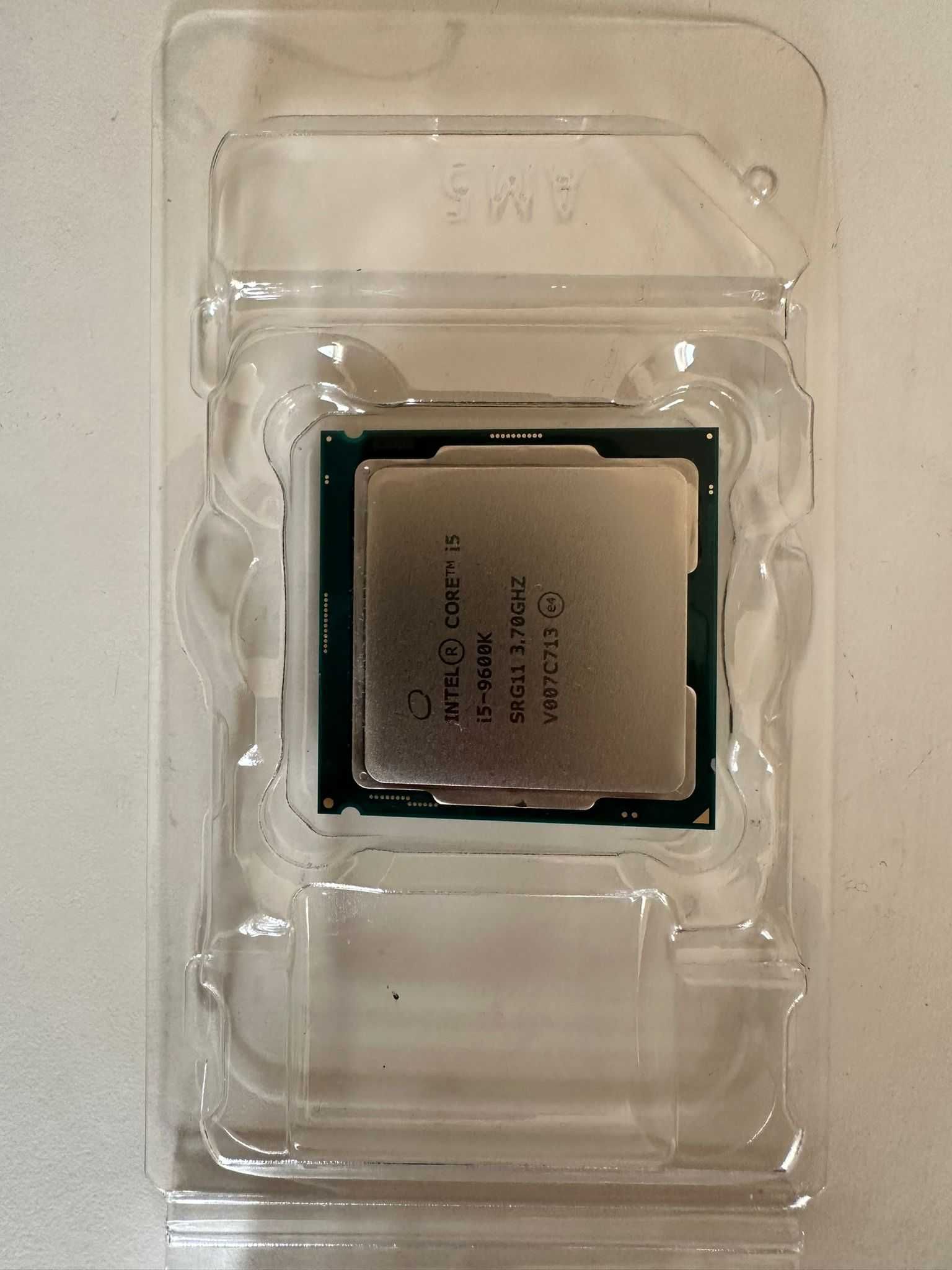 CPU i5 9600k / Motherboard / RAM / water cooler / fonte