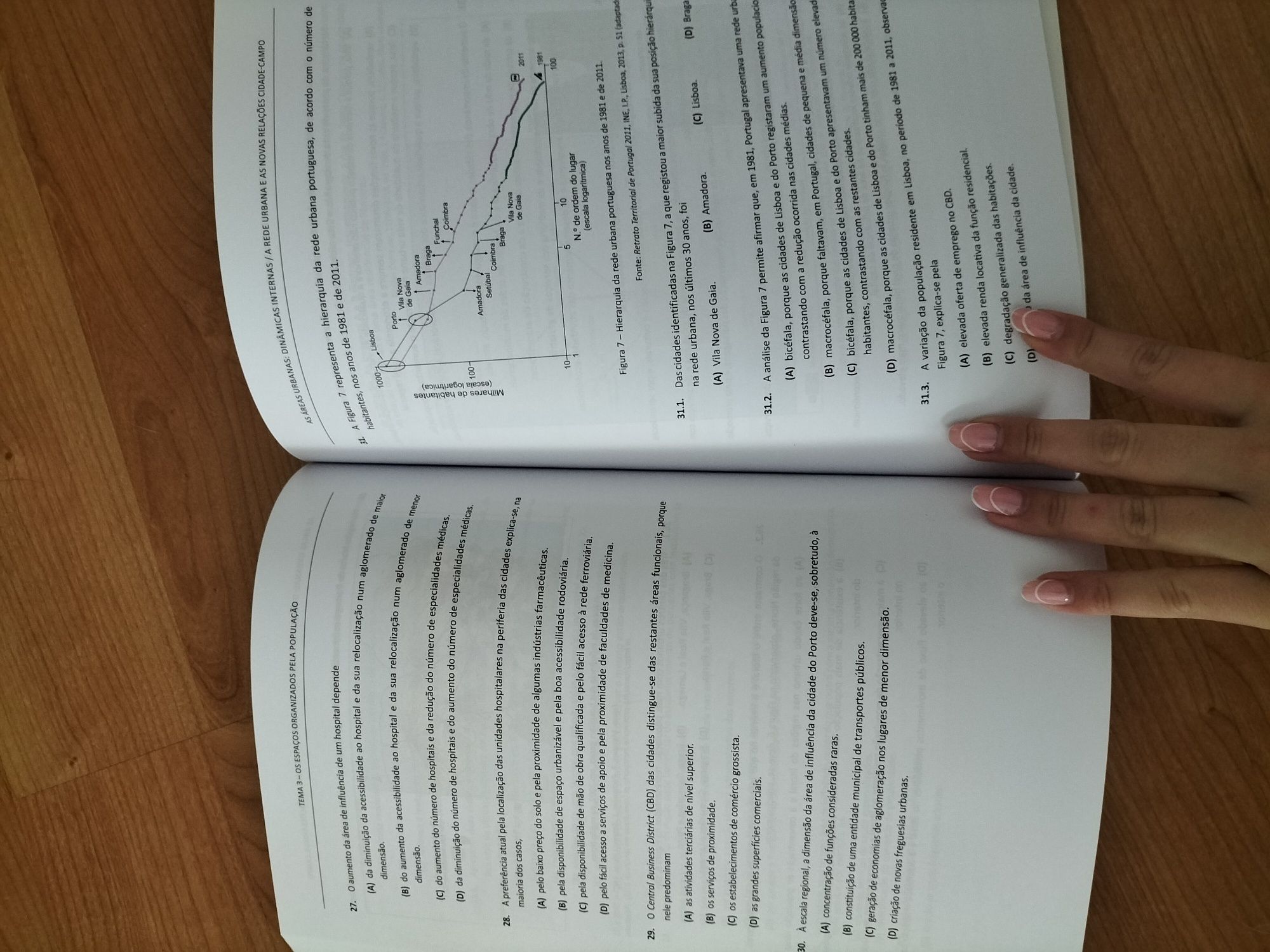 Manual Geografia 10°/11° preparação exame