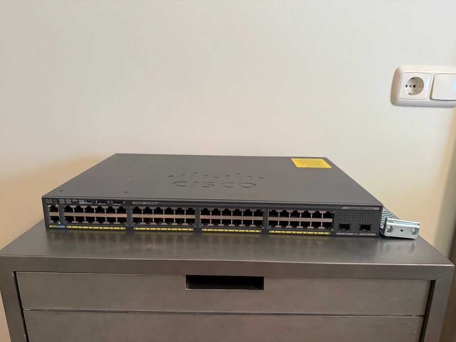 Коммутатор Cisco Catalyst WS-C2960X-48TD-L Uplink SFP+ 10Gb Нал/безнал