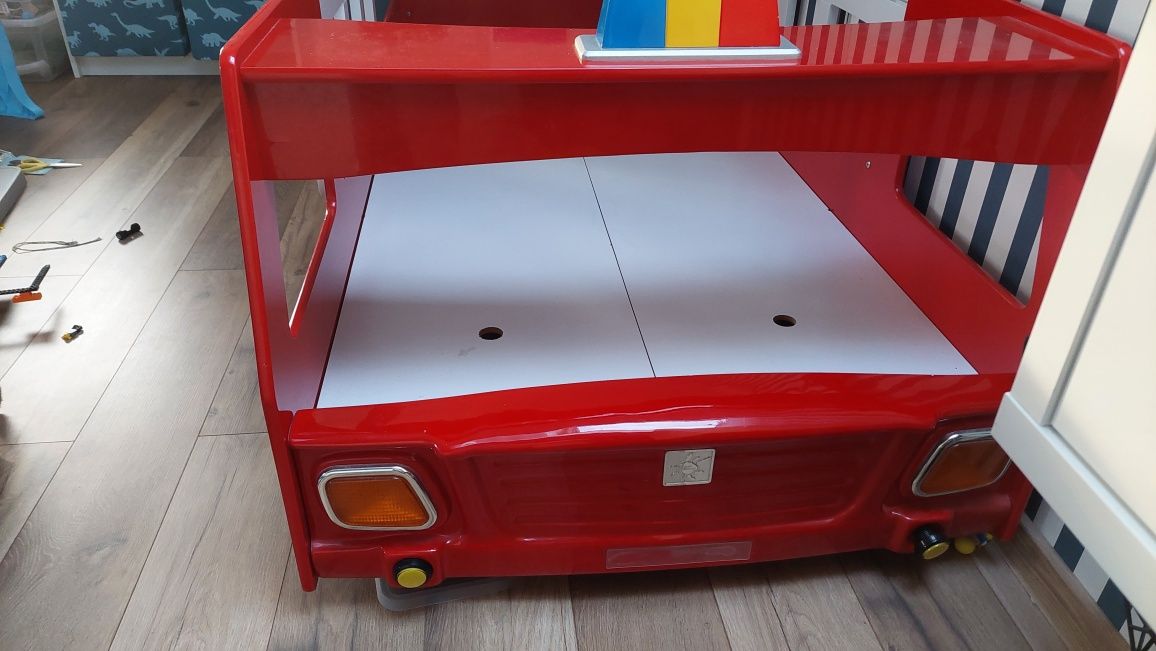 Łóżko samochód straż dla dziecka.