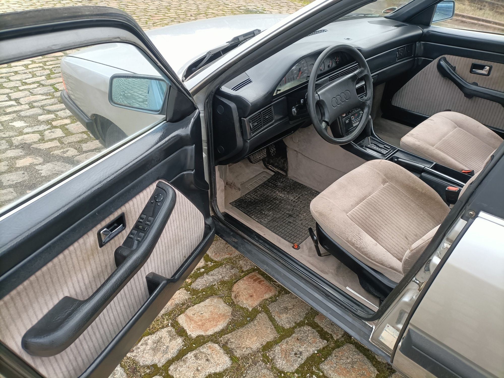 Audi 100 C3 cygaro