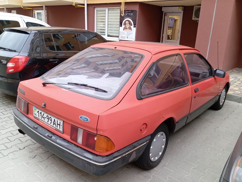 Ford sierra 1.6 бензин