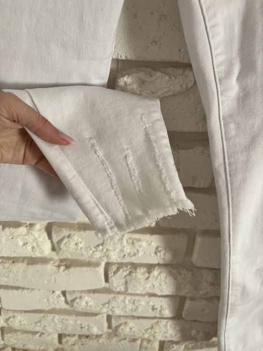 Białe elastyczne spodnie skinny XS S