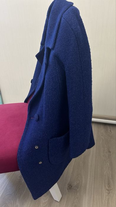 Пальто синього кольору