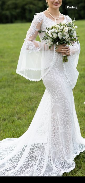 Suknia ślubna koronkowa