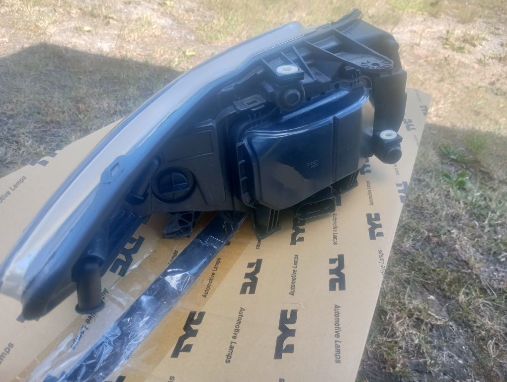 Lampy przednie ford mondeo MK4 nowe