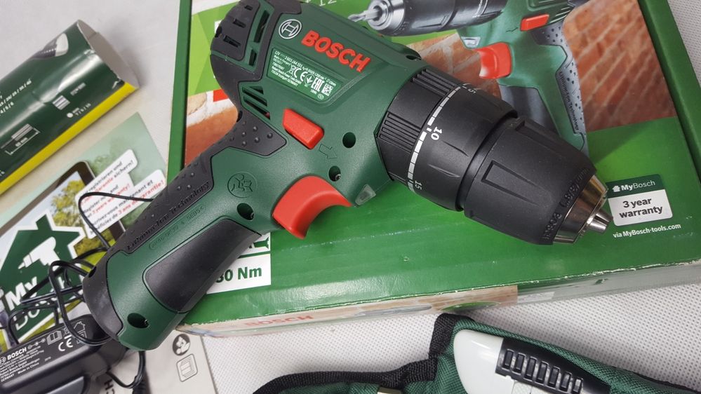 BOSCH Wiertarko-wkrętarka EasyImpact 1200 12V bity wiertła na prezent