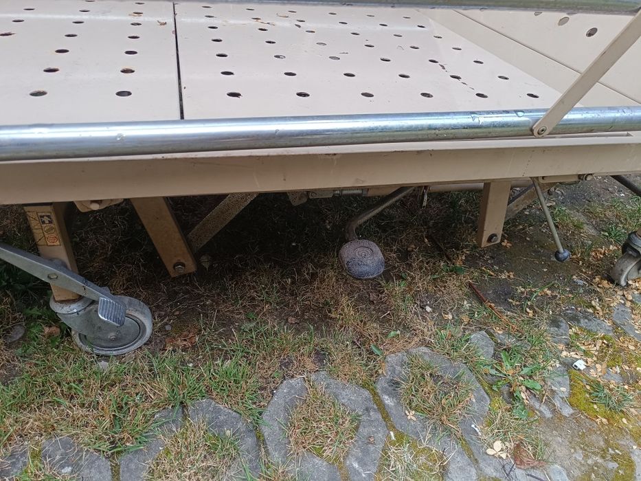 Łóżko rehabilitacyjne metalowe