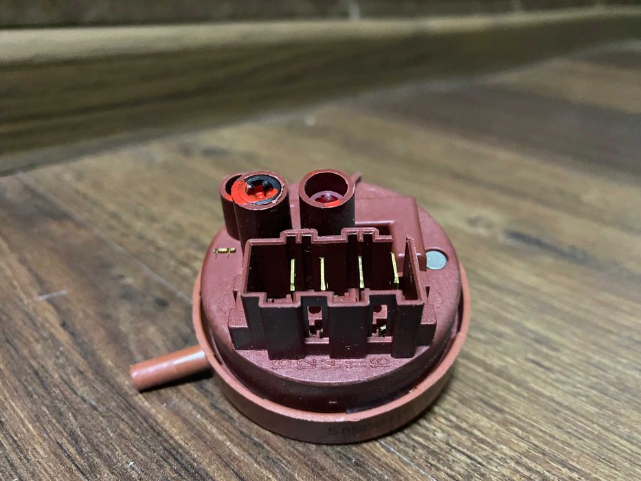 Прессостат (датчик уровня воды)ardo.Прессостат датчик рівня води.