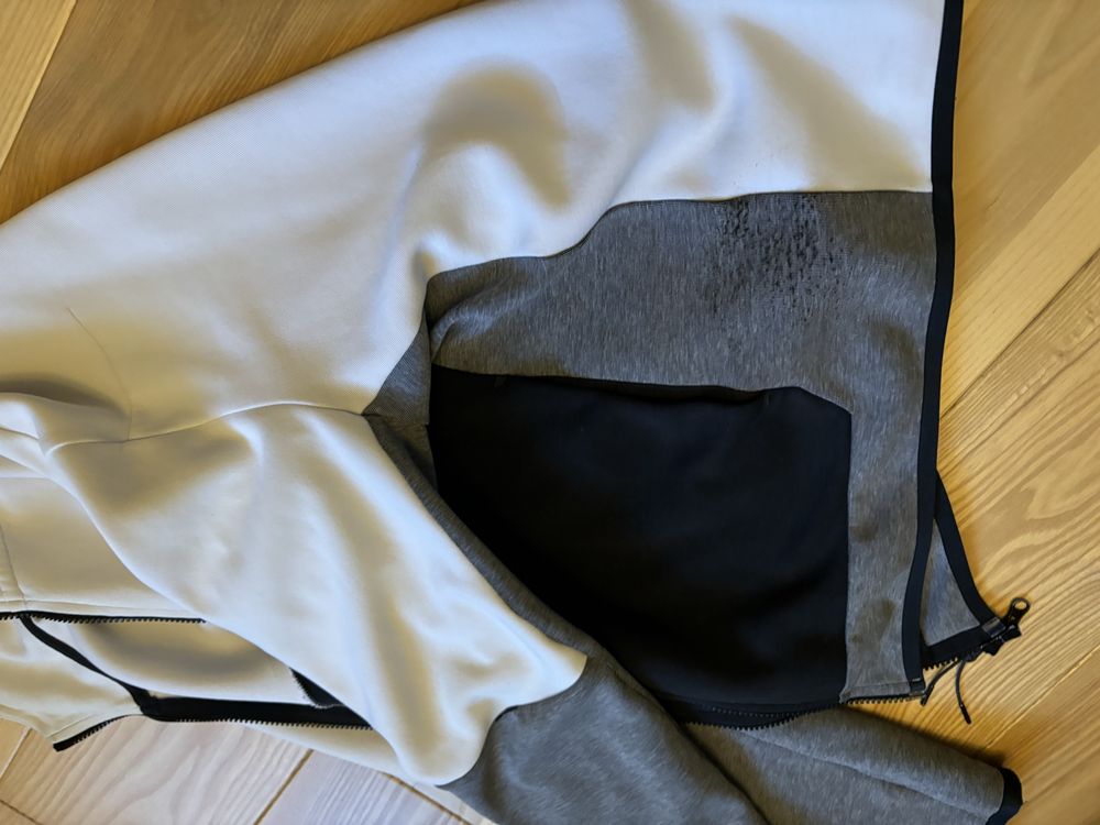 Nike tech fleece bialo szaro czarny