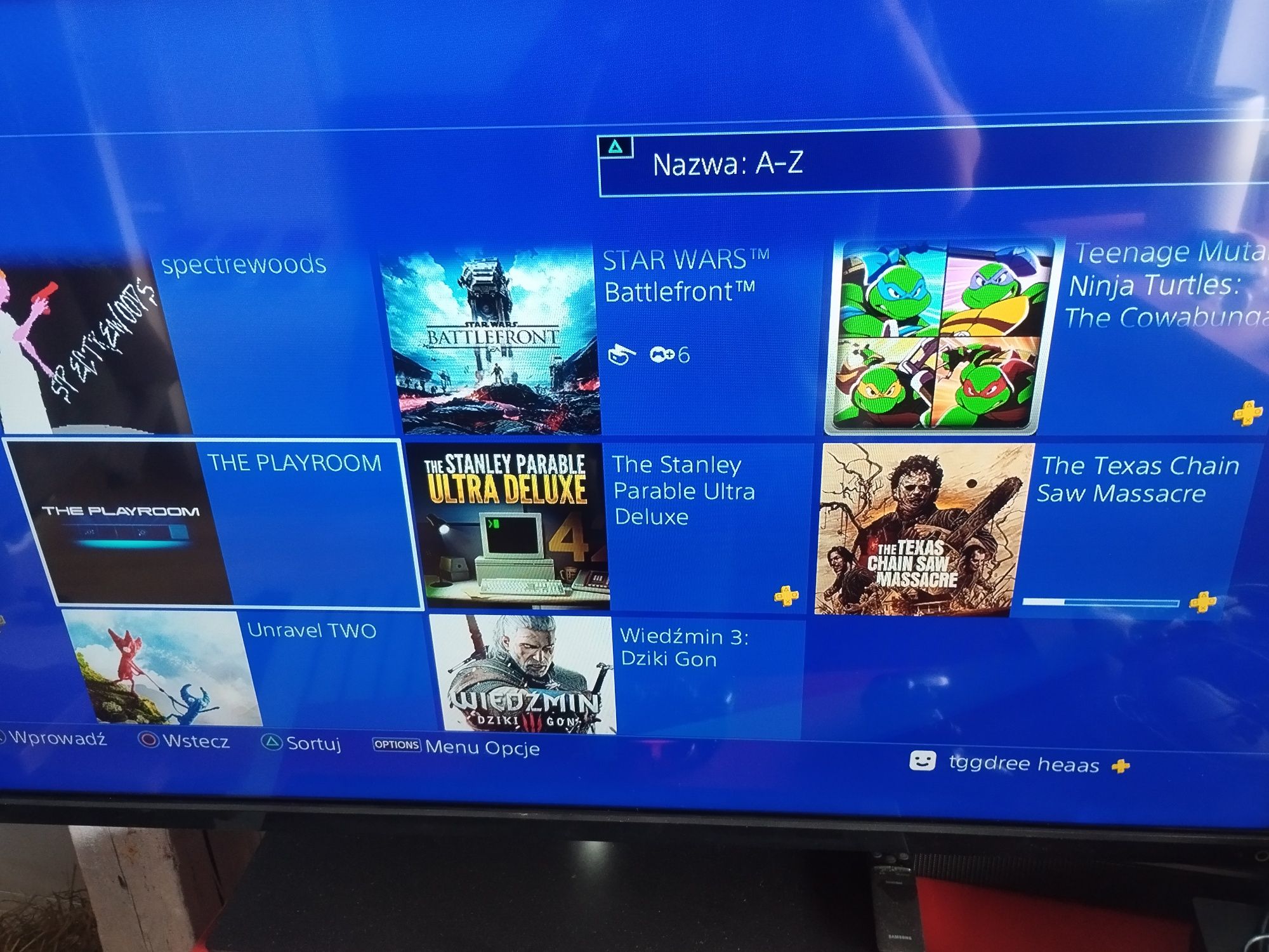PS4 PRO model 7216b PLUS PS do stycznia. 40 gier. 2 pady