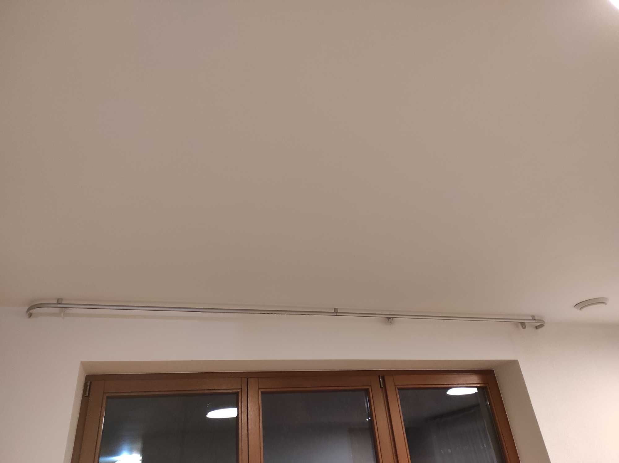 Karnisze z Ikei na firany z taśmą