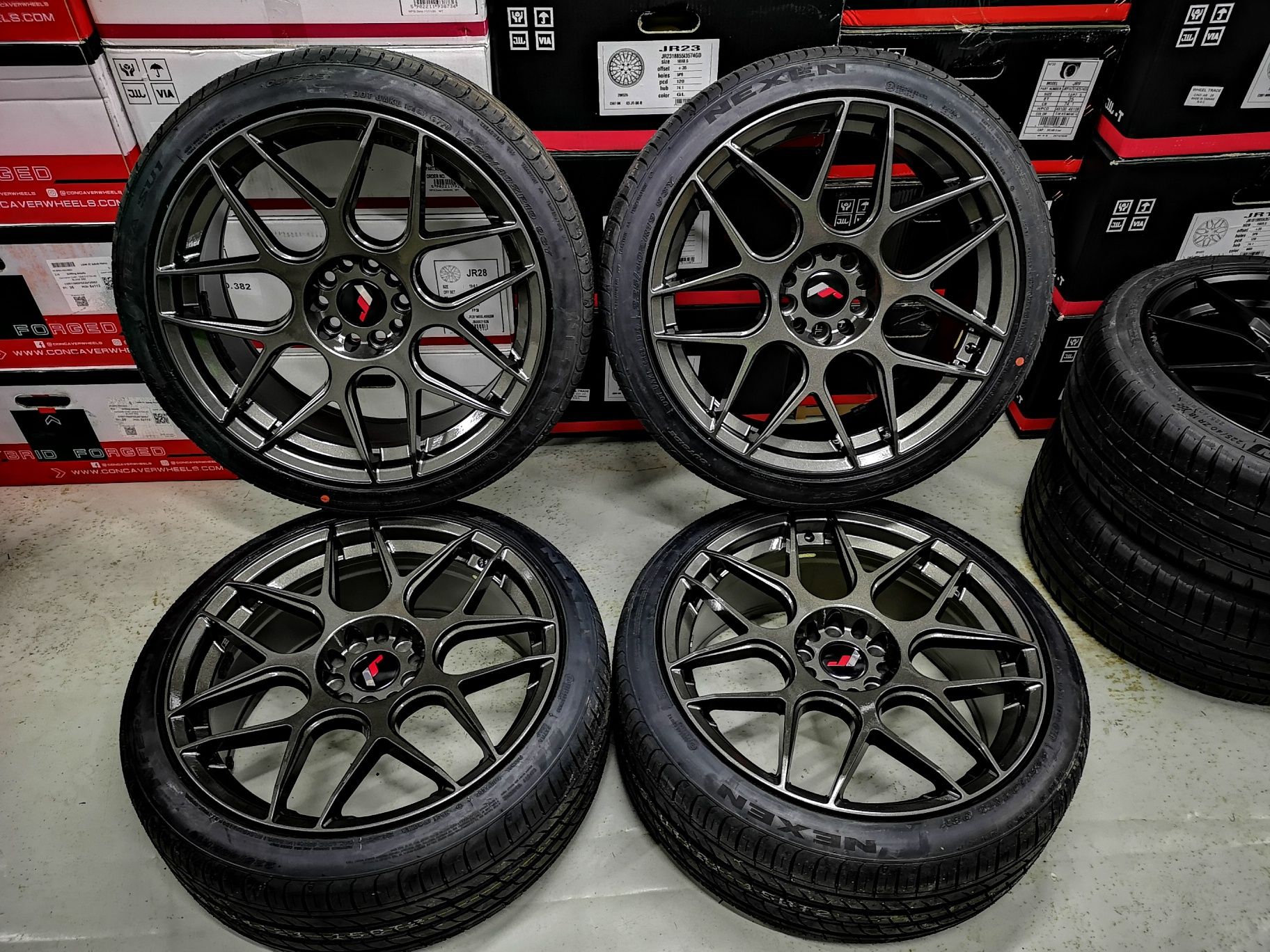 Felgi Japan Racing JR18 19" 19x8,5 ET40 5x114,3 Honda Accord VIII 8gen