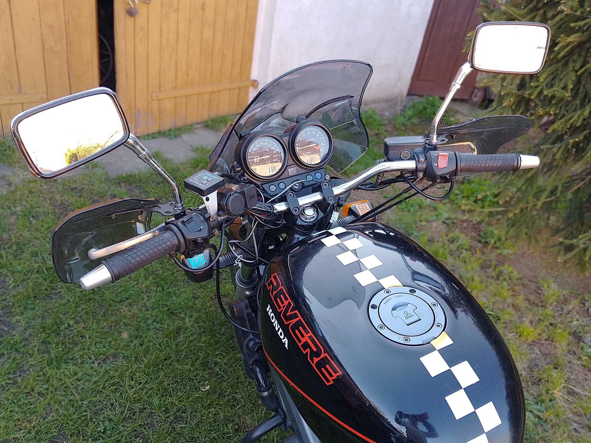Honda ntv 650 revere kat. A2