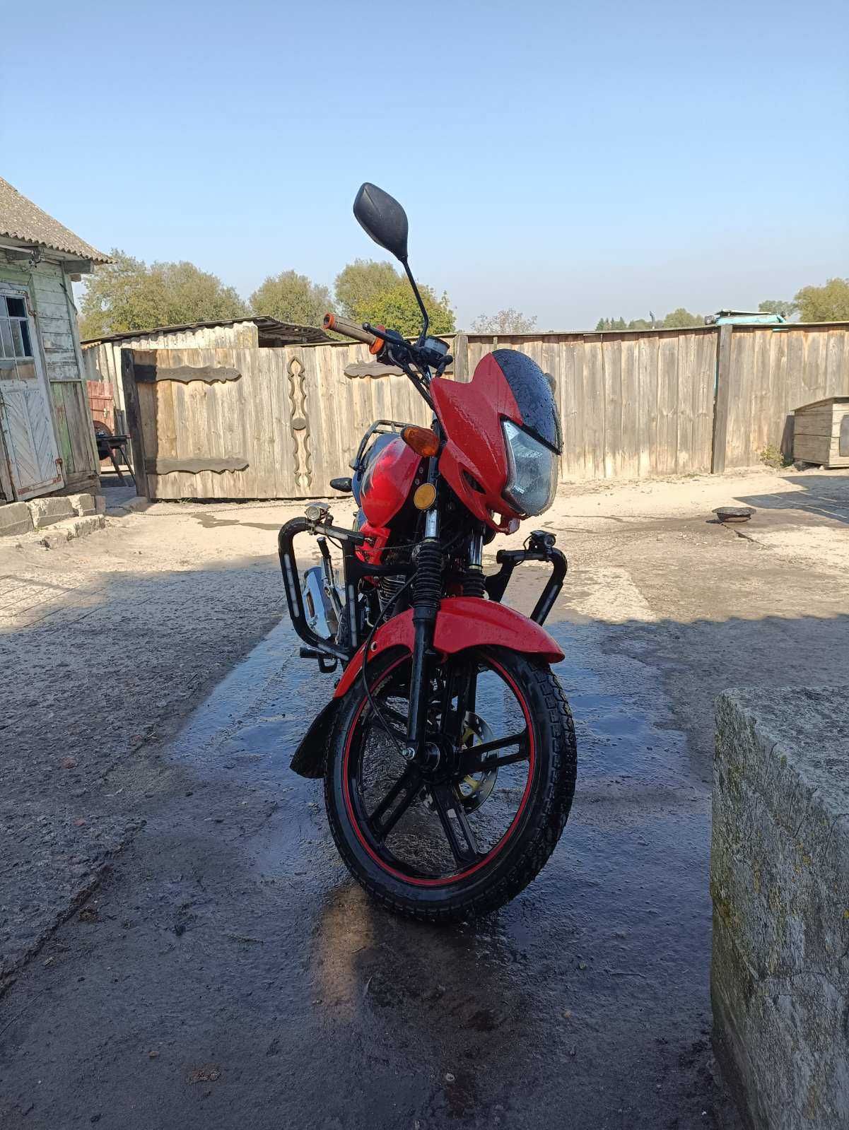 Продам мотоцикл SPARK SP200 R25I присутній торг.