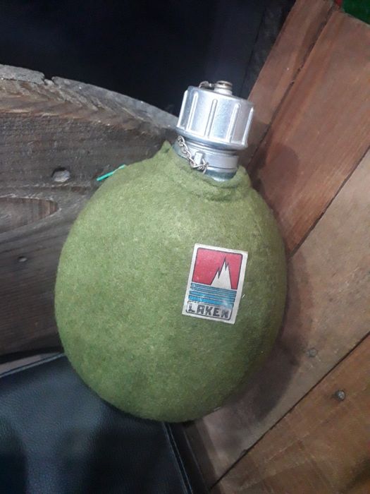 Cantil antigo marca laken com bolsa
