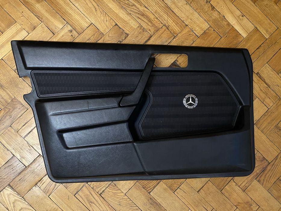 Дверні  карти  передні мерседес 190