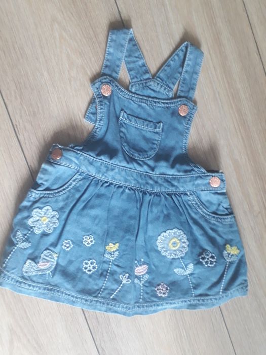 Dżinsowa sukienka na szelkach rozmiar 74