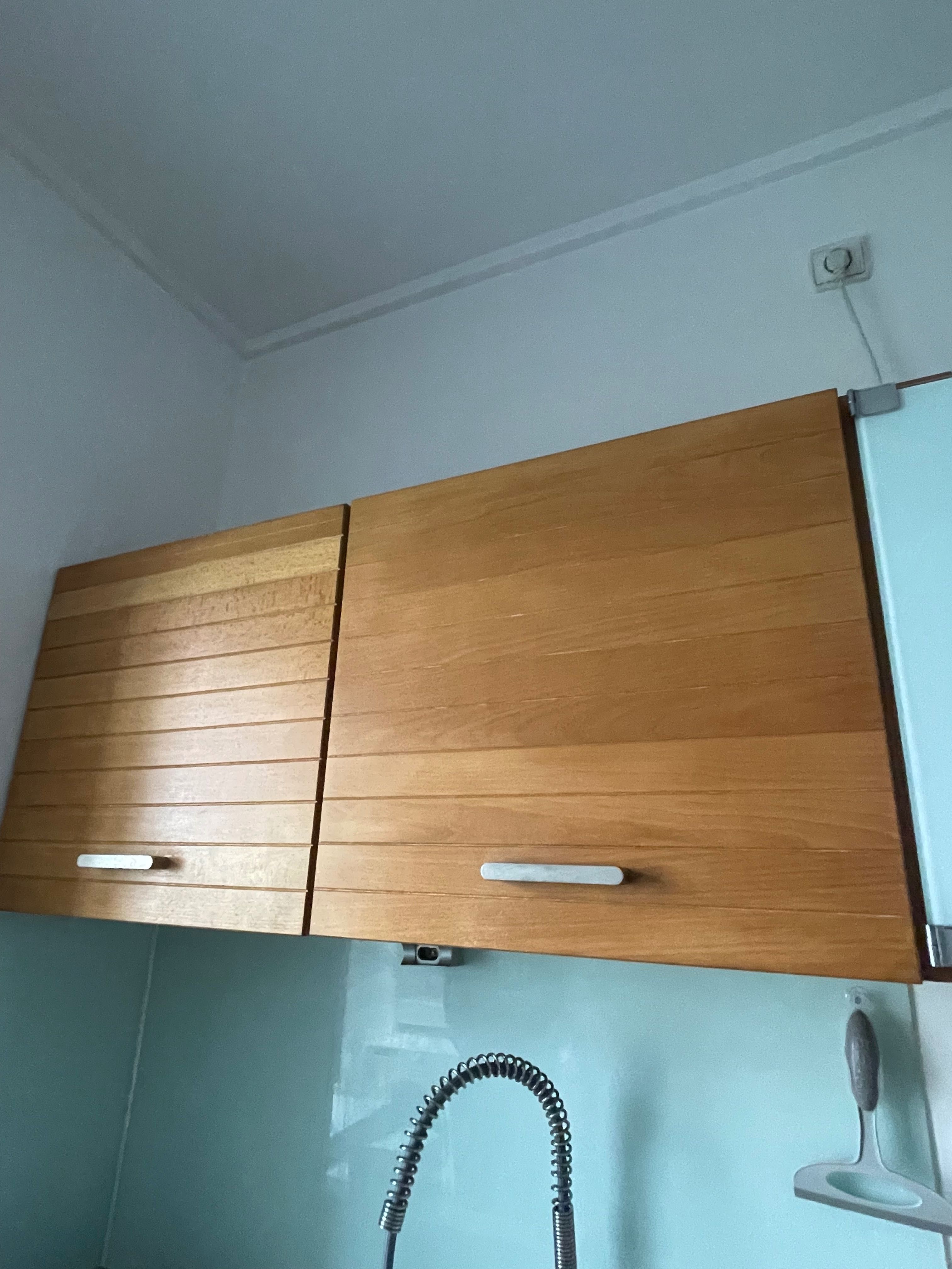 Móveis de cozinha em madeira