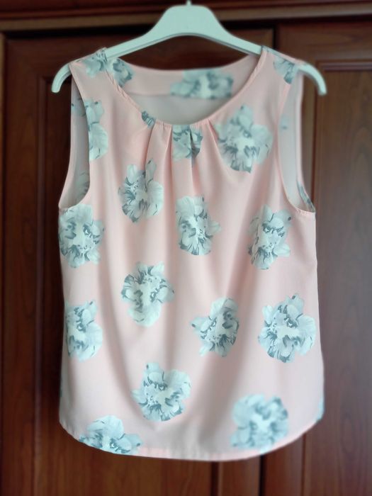 Bluzka na lato w odcieniu pudrowego różu