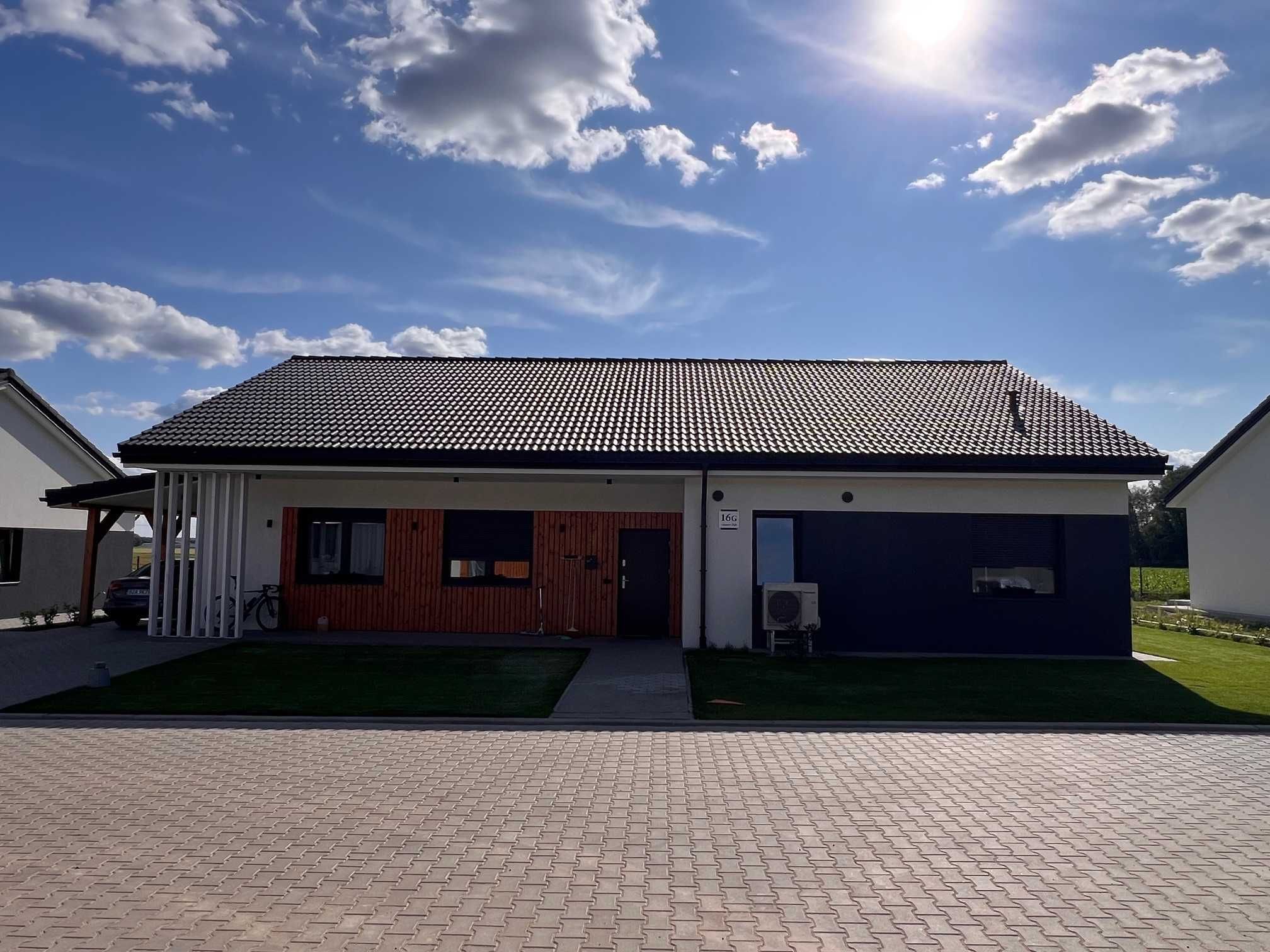 Parterowy, nowy wolnostojący dom 135 m2 / Zambrów