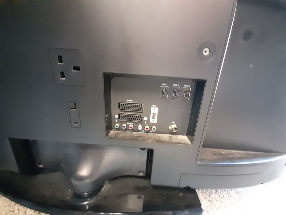 2 Telewizory Medion i Toshiba