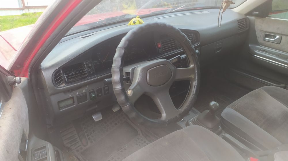 Продам Мазду 626 GD 2L.  По запчастям.