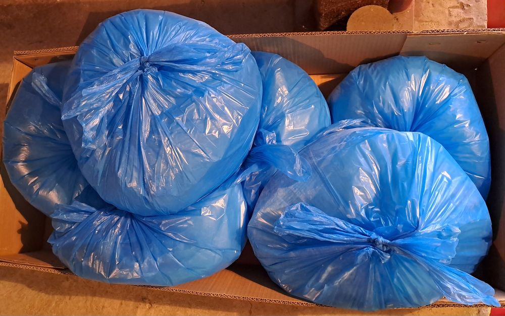 Proszek gaśniczy do gaszenia pożaru sadzy w kominie FIRE BALL