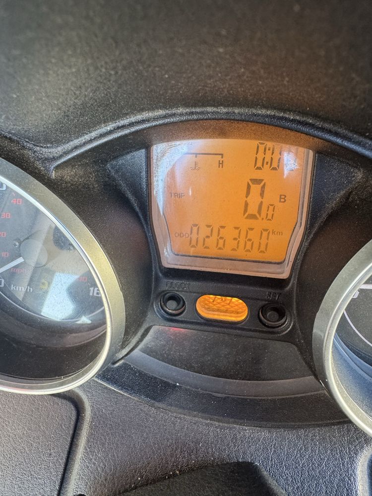 Moto piaggio mp3 250