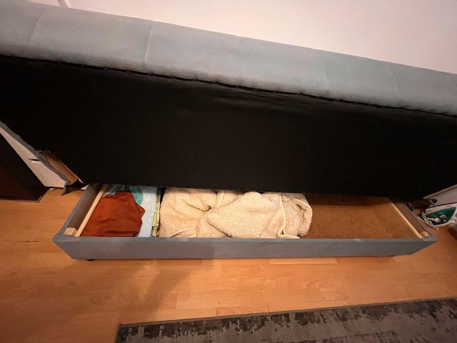 Szara kanapa/ sofa w dobrym stanie, rozkładana