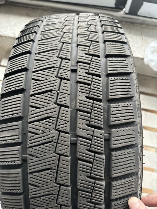 Зимова гума Kapsen