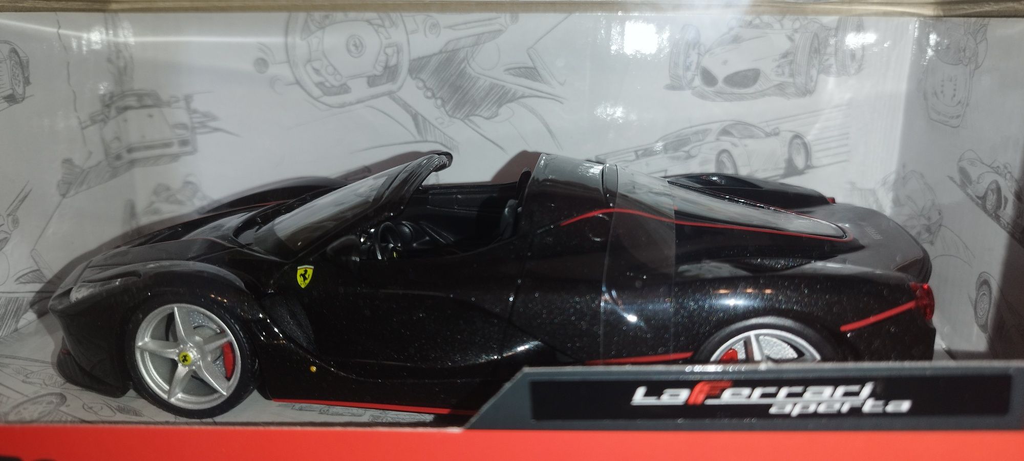 Bburago Race+Play Ferrari LaFerrari Aperta Black, skala 1:24 Burago.