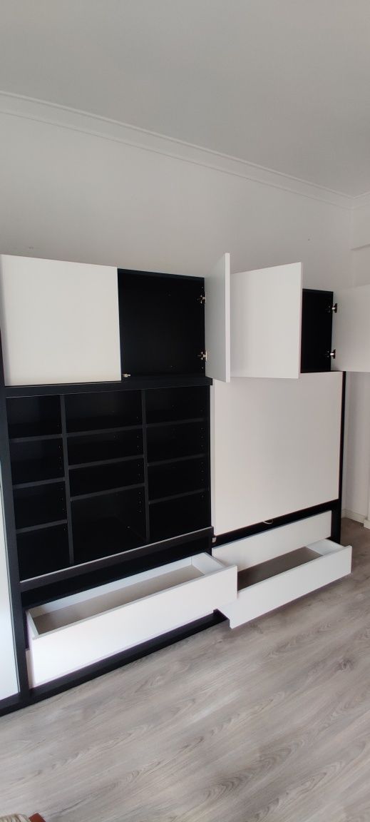 Combinado móvel TV + arrumação
