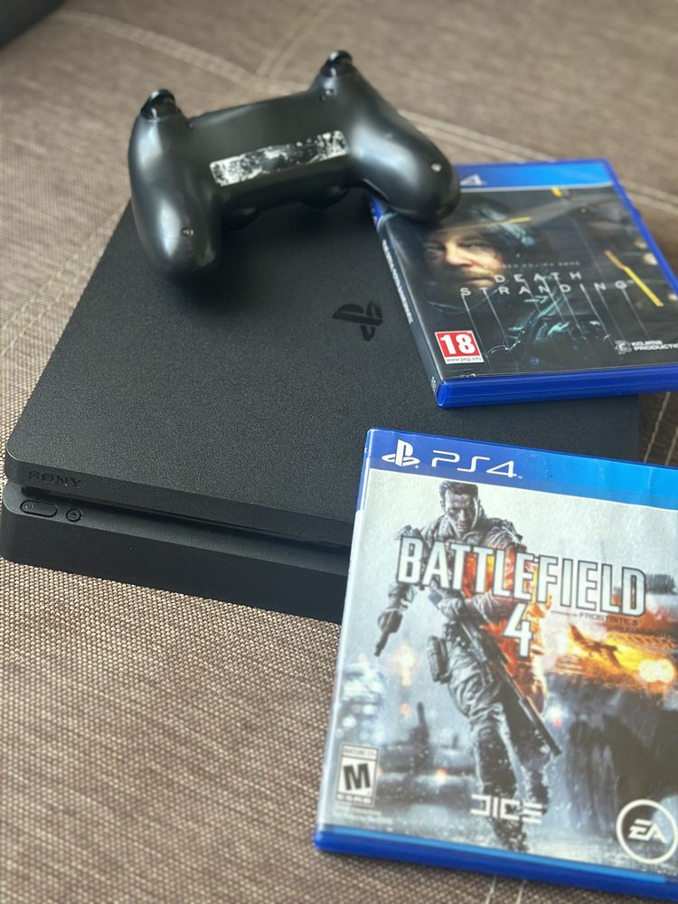 Продам Ps4 slim.Стан хороший +диски