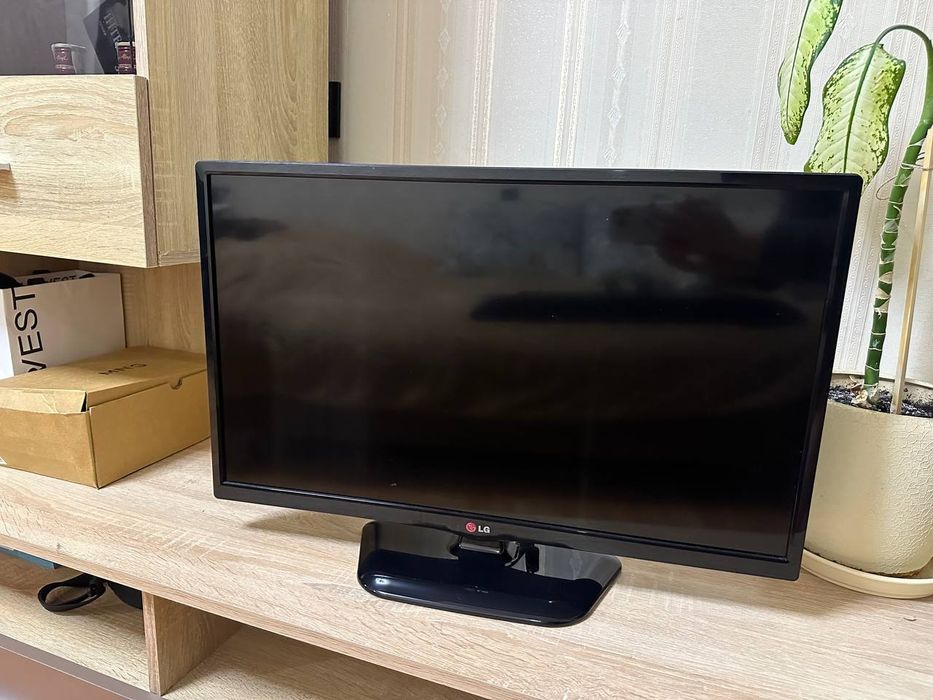 Телевізор LG 28" (28LB450U) + смарт приставка xiaomi + кріплення