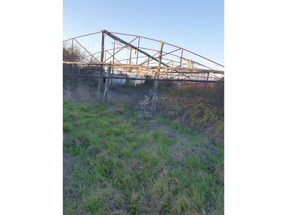 Terreno de 7.600 m2 p/ Lotear a 5Min. de Santarém.