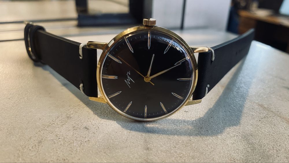 Zegarek lucz złocony piekny duży cienki