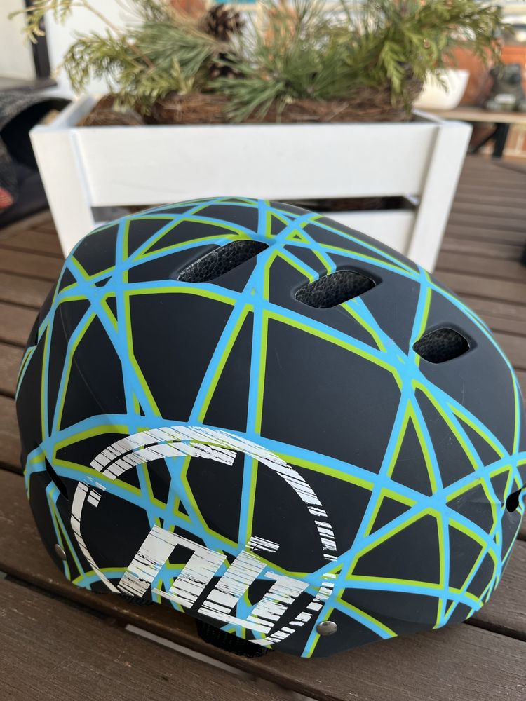 Kask dla dzieci 52-54 cm.